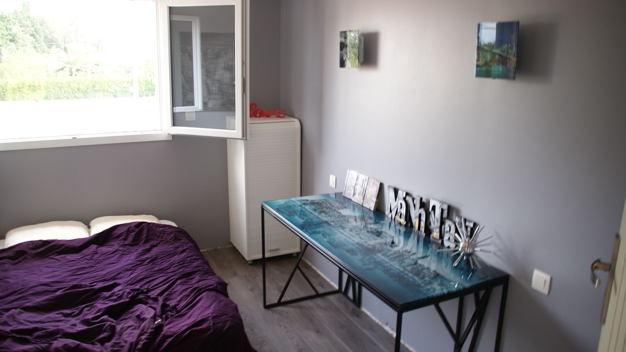 Photo of Bedroom in Thuir