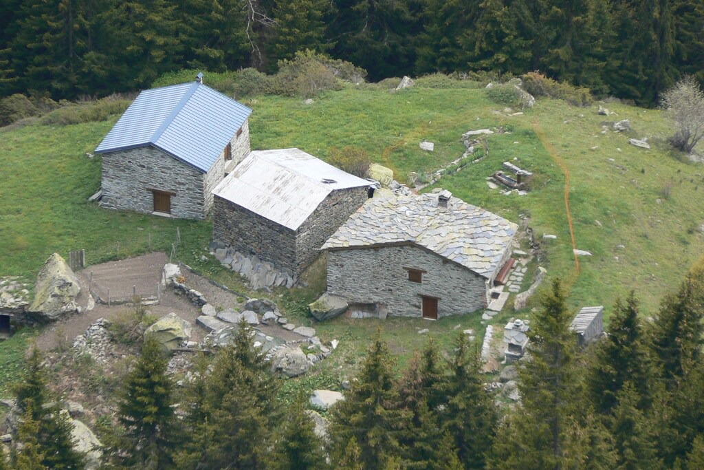 Photo of Others in Orelle