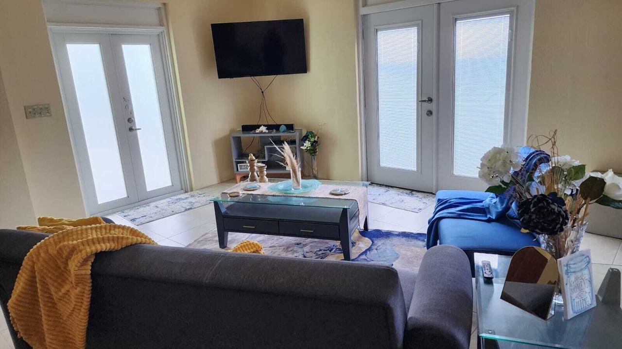 Photo of Livingroom in Brewers Bay