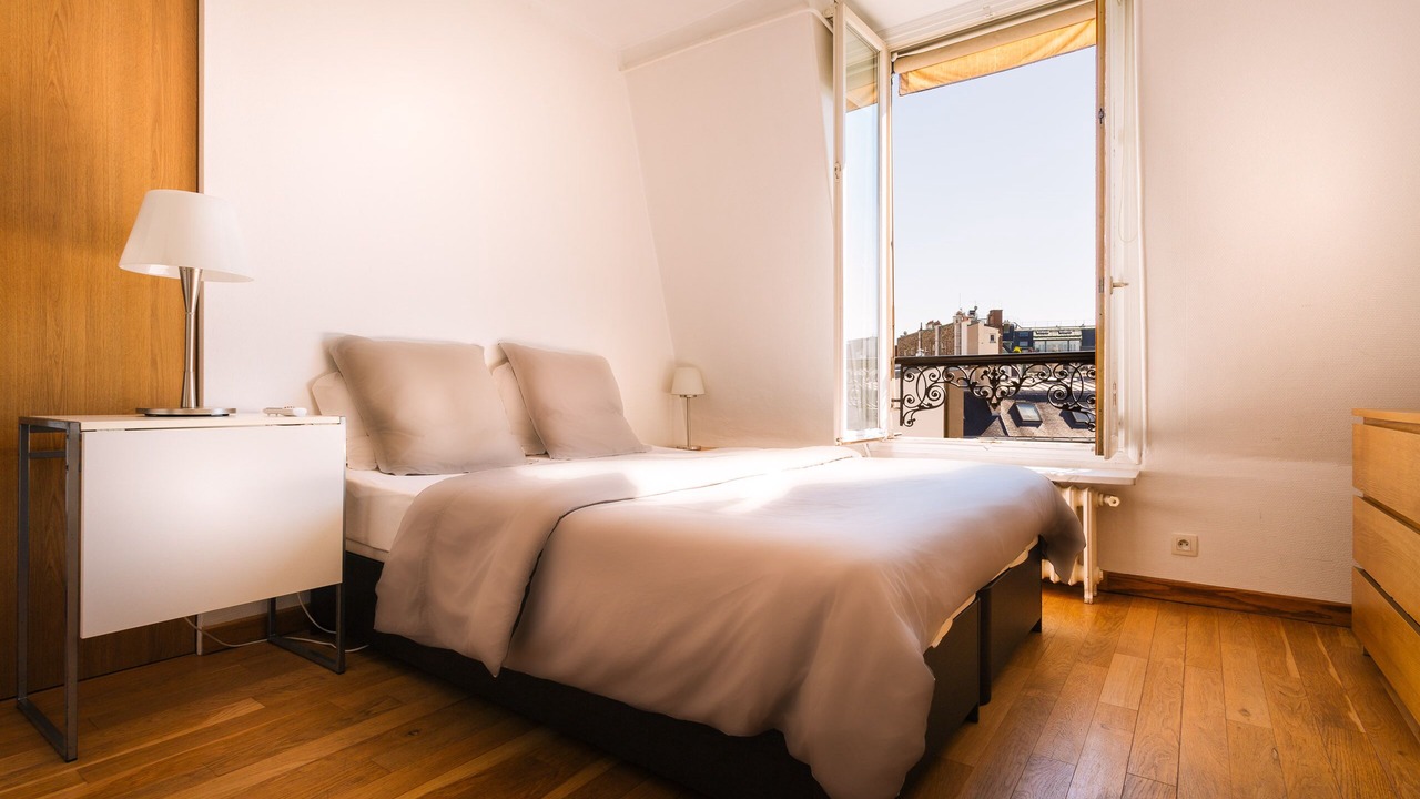 Photo of Bedroom in 8th Arrondissement