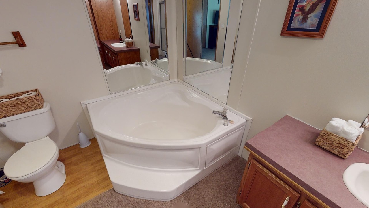 Photo of Bathroom in Nelsonville
