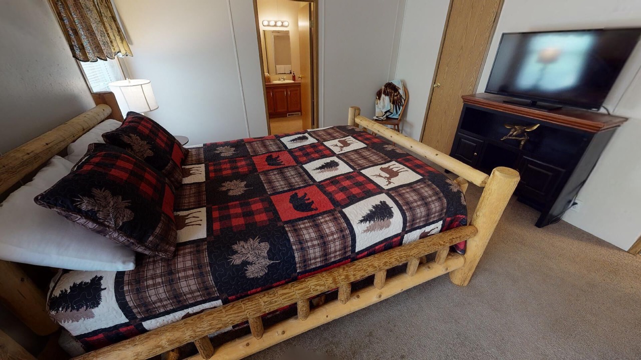 Photo of Bedroom in Nelsonville