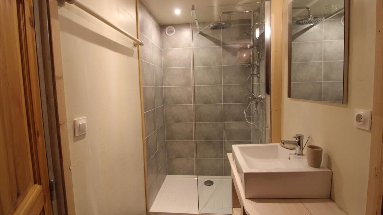 Photo of Bathroom in Les Almes