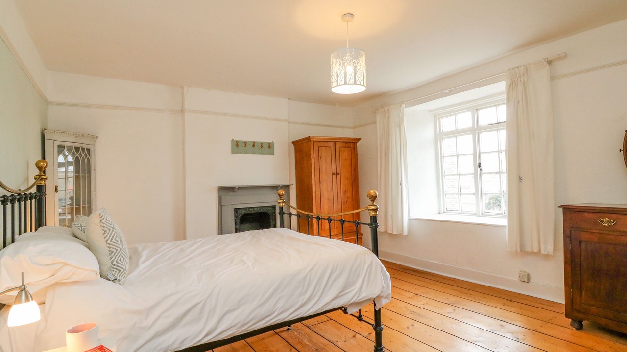 Photo of Bedroom in West Bay