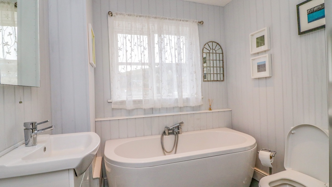 Photo of Bathroom in West Bay