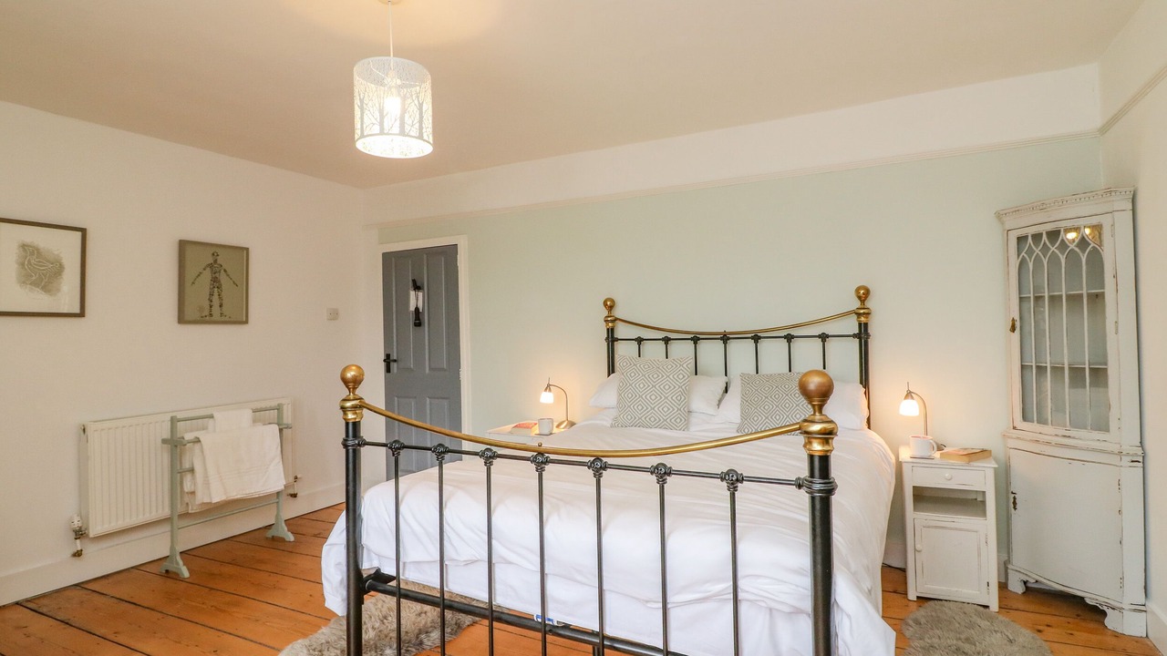 Photo of Bedroom in West Bay