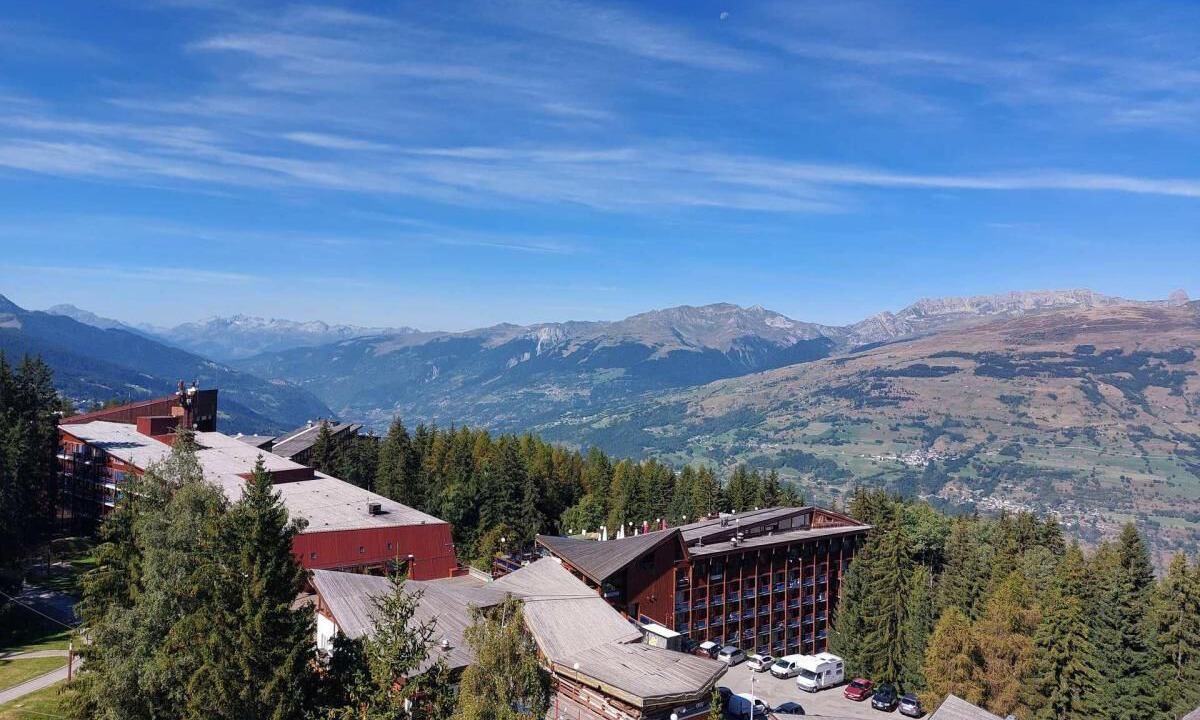 Photo of Outdoor in Arc-1800