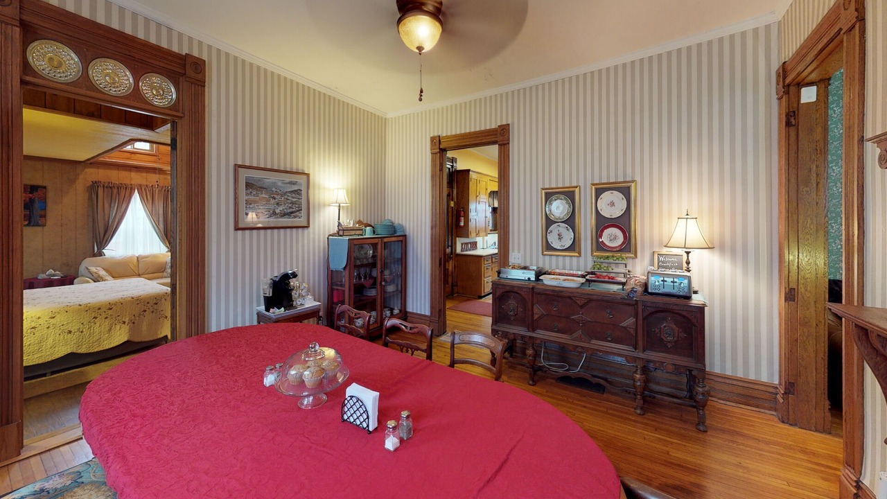Photo of Bedroom in Nelsonville