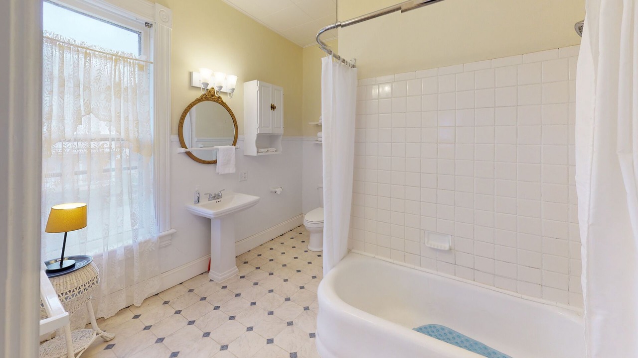 Photo of Bathroom in Nelsonville