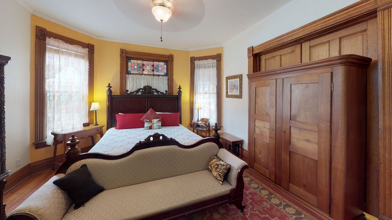 Photo of Bedroom in Nelsonville