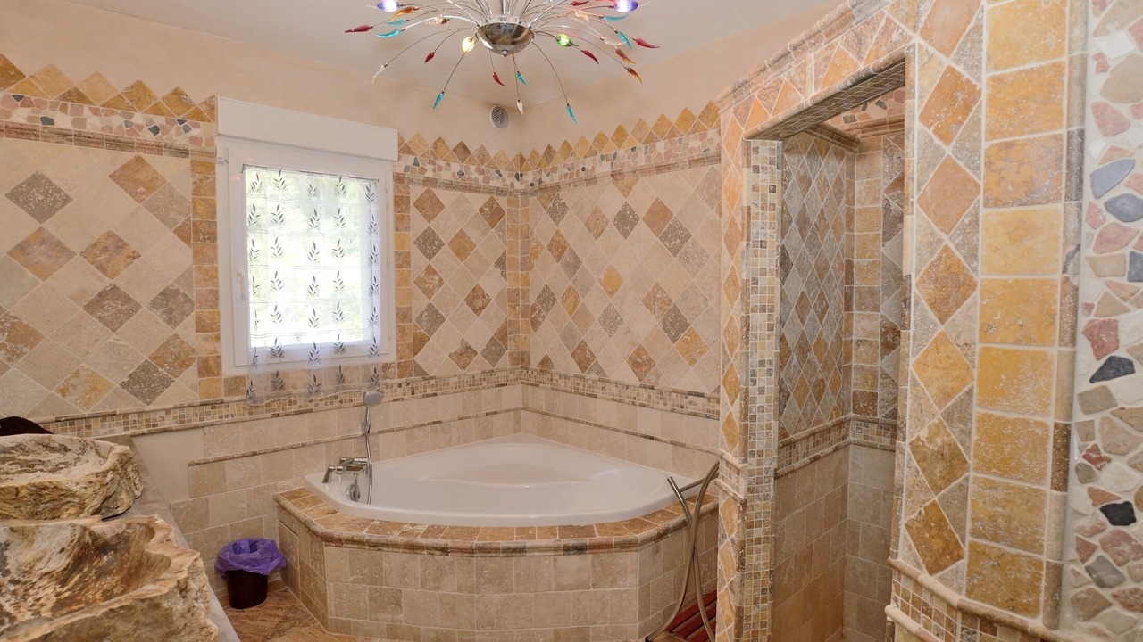 Photo of Bathroom in Boisset-et-Gaujac
