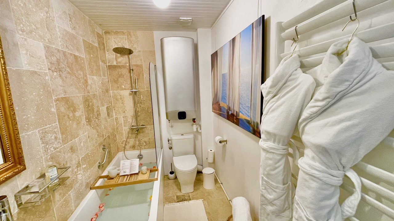 Photo of Bathroom in Beaune
