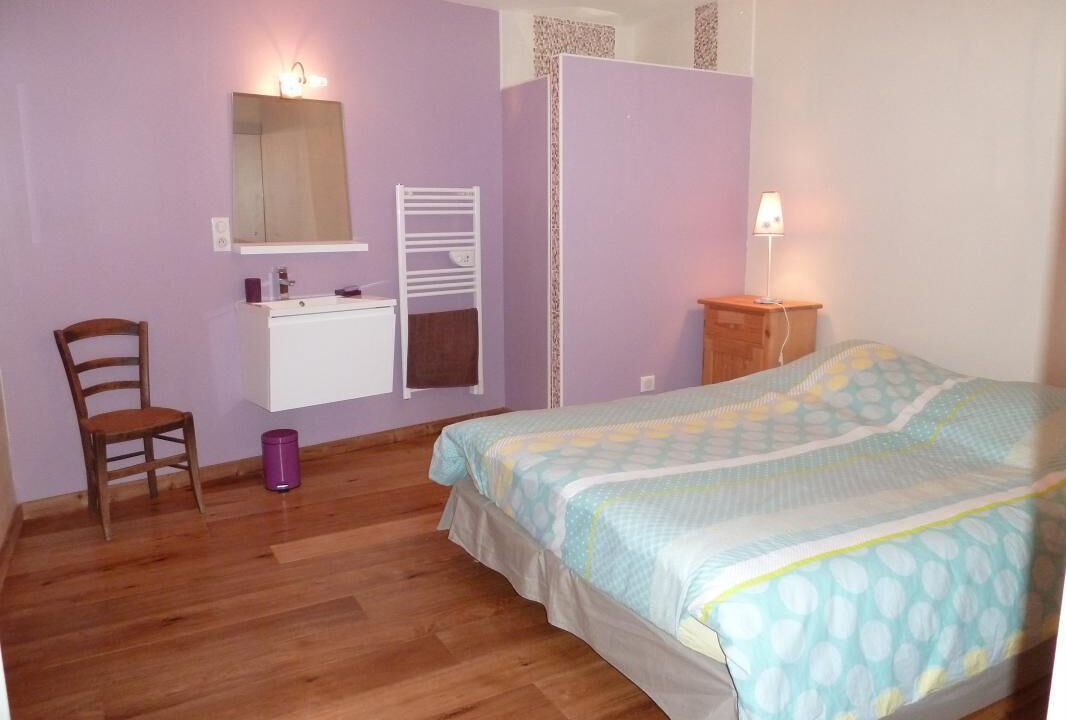 Photo of Bedroom in Matour