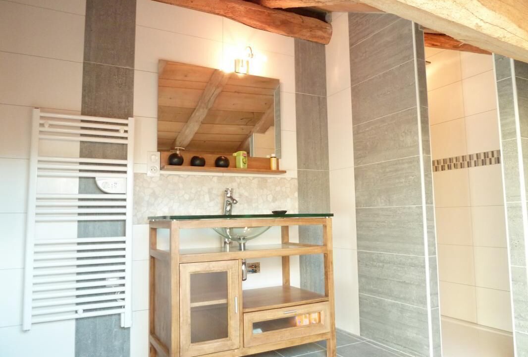 Photo of Bathroom in Matour