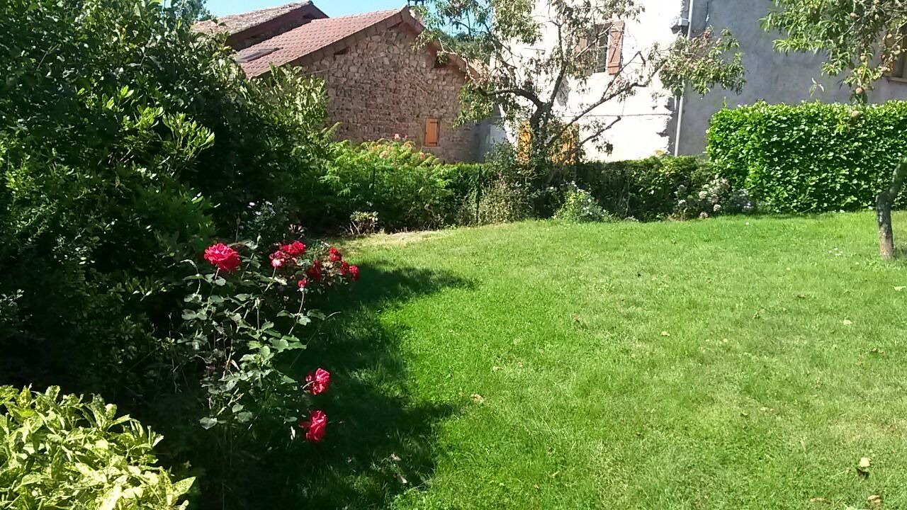 Photo of Outdoor in Matour