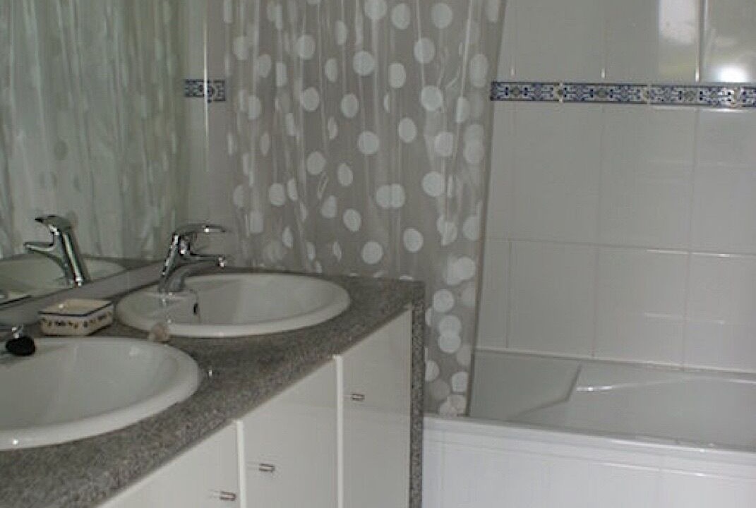 Photo of Bathroom in Lanhelas