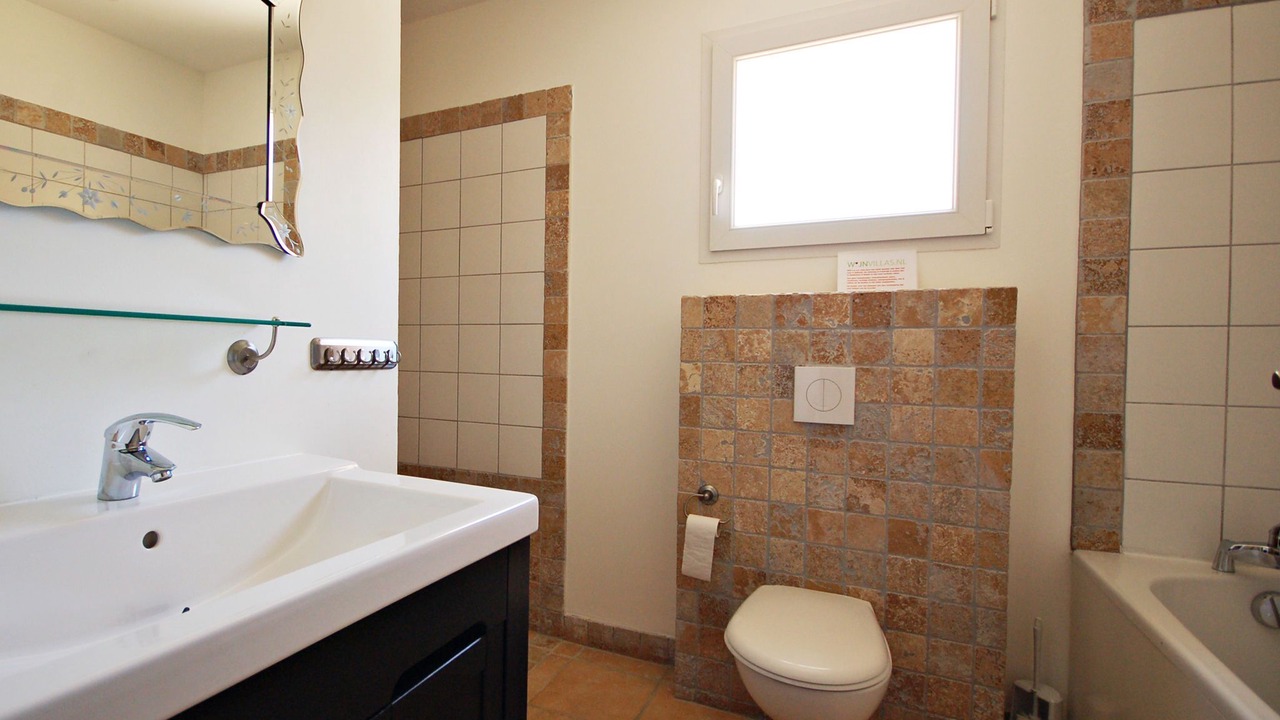Photo of Bathroom in Montbrun-des-Corbieres
