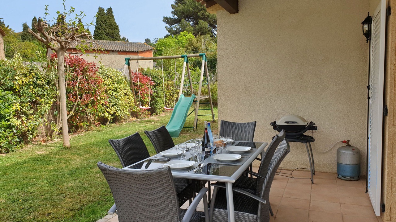 Photo of Patio Balcony in Montbrun-des-Corbieres