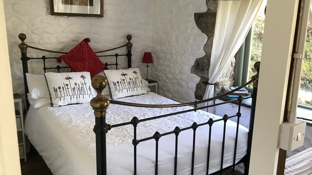 Photo of Bedroom in Chysauster