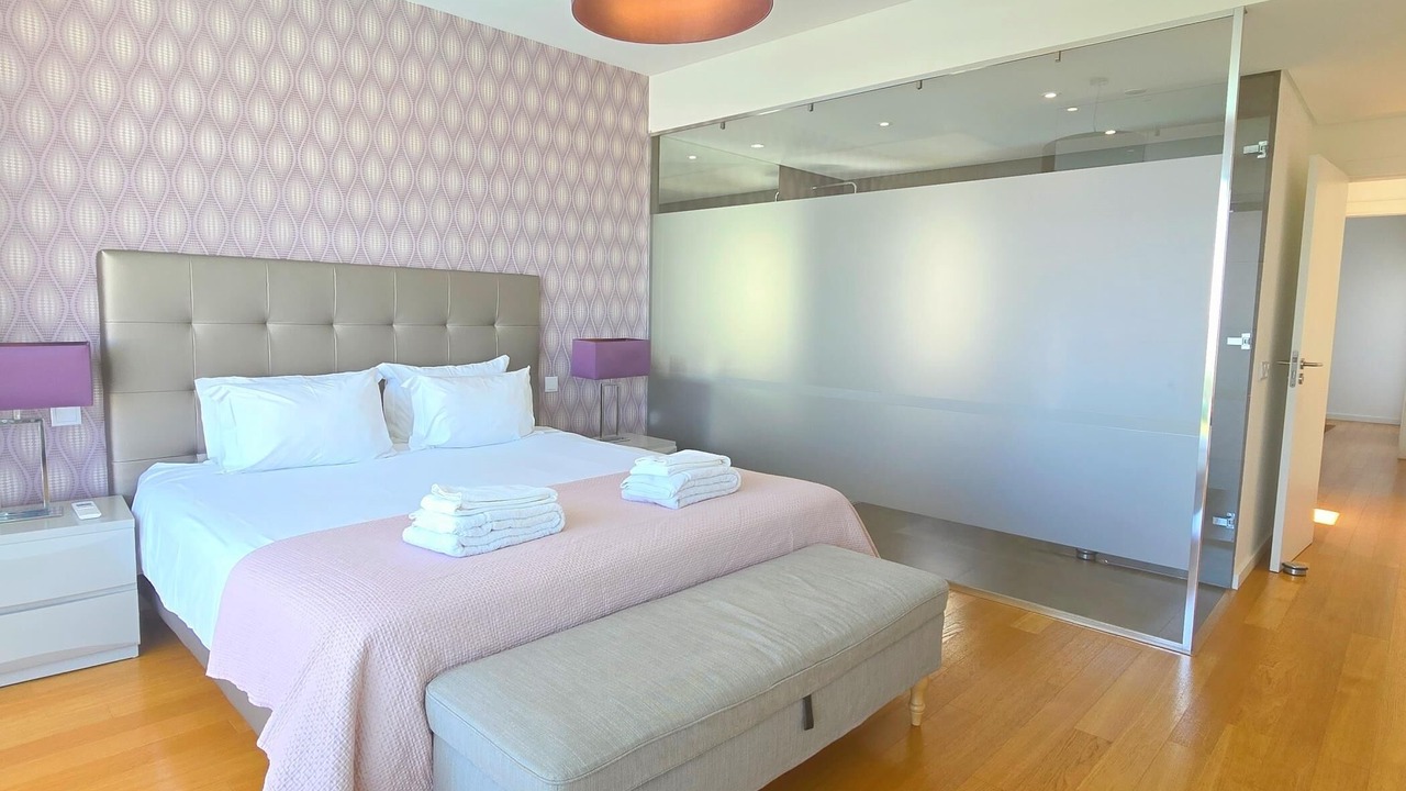 Photo of Bedroom in Correeira