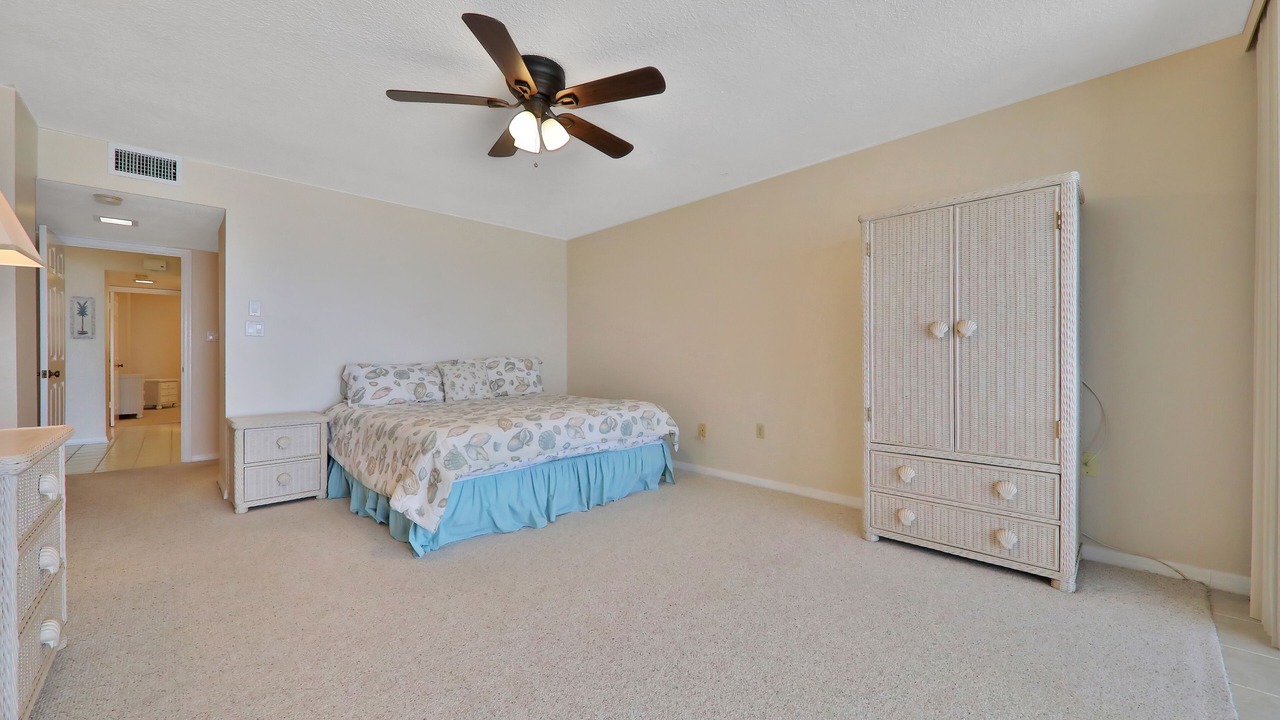 Photo of Bedroom in Crescent Beach