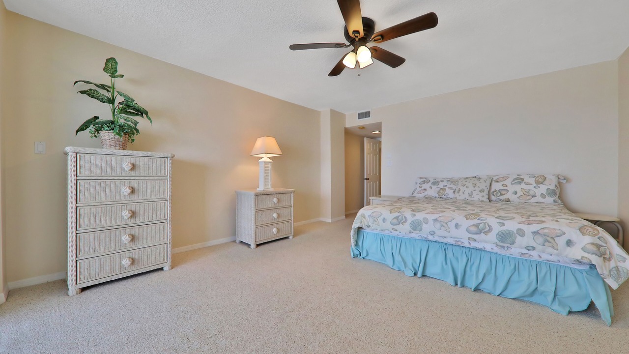 Photo of Bedroom in Crescent Beach