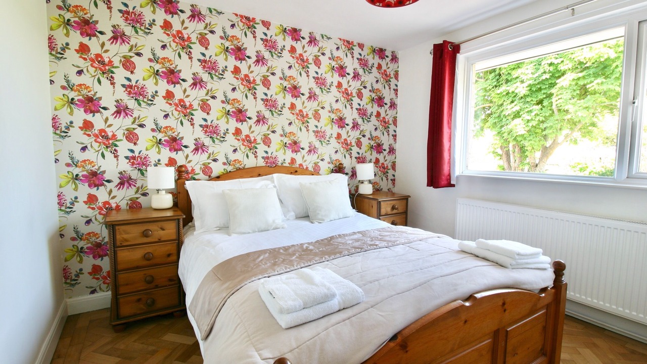 Photo of Bedroom in Crynant