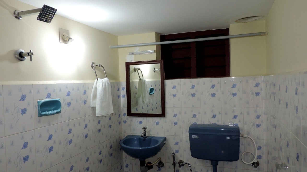 Photo of Bathroom in Kolagappara