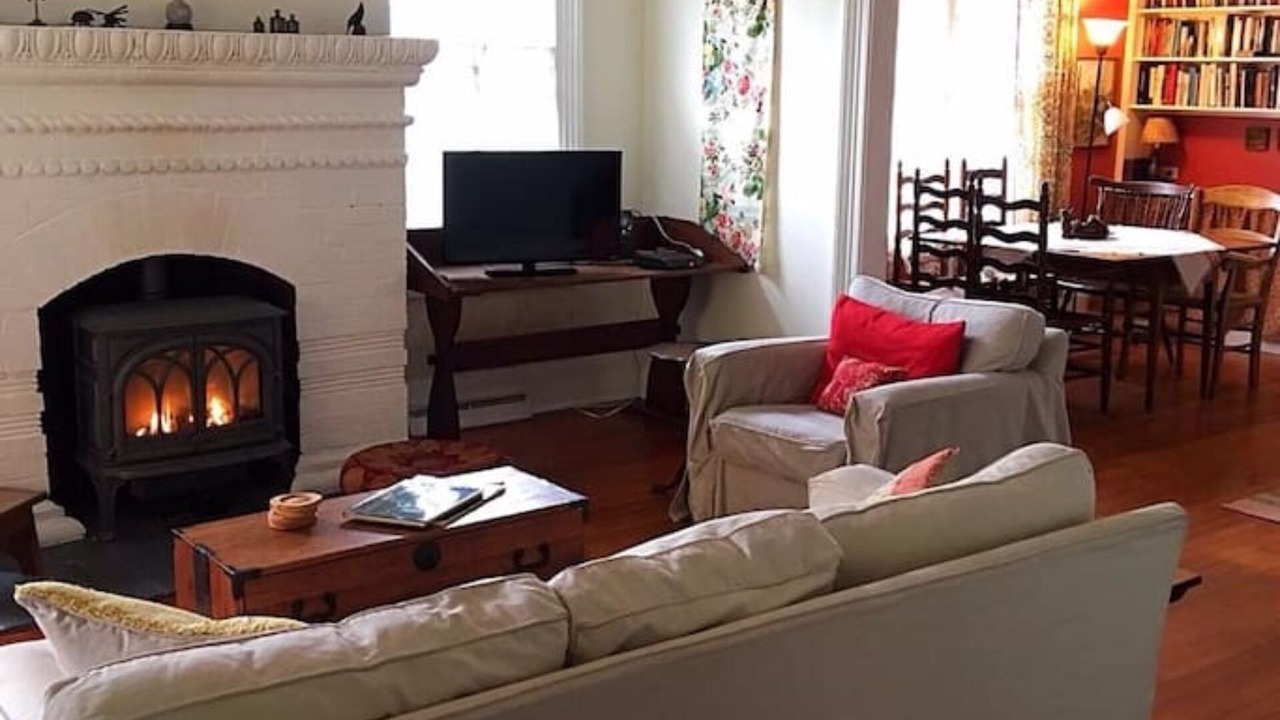 Photo of Livingroom in Phoenicia