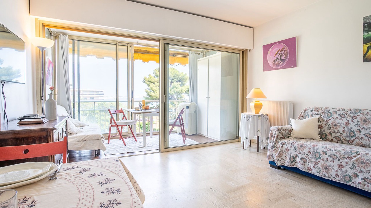 Photo of Livingroom in La Croix des Gardes