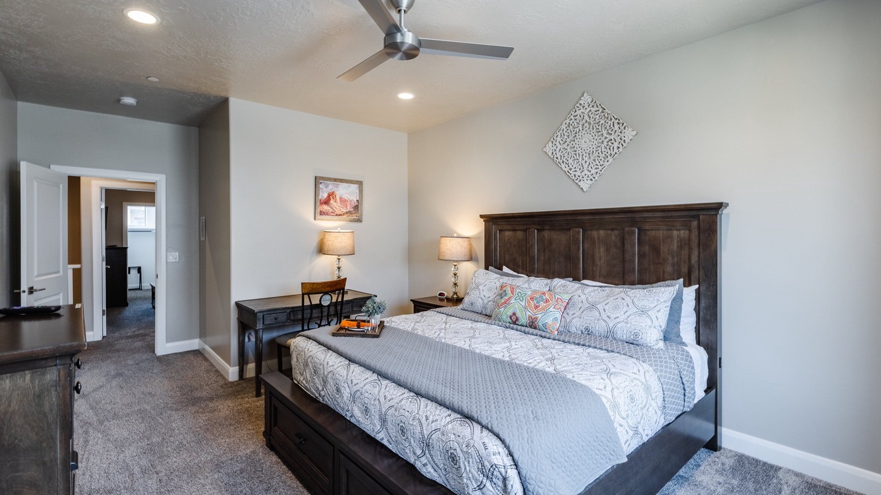Photo of Bedroom in Hurricane