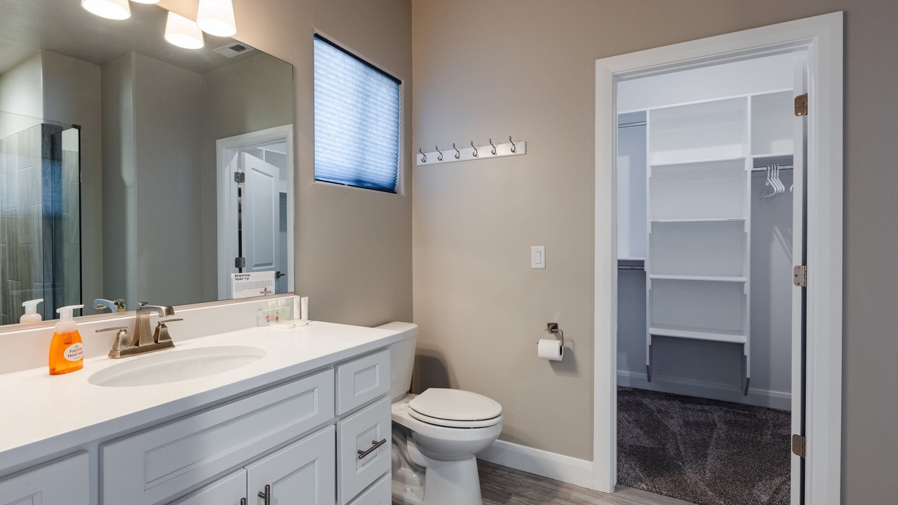 Photo of Bathroom in Hurricane
