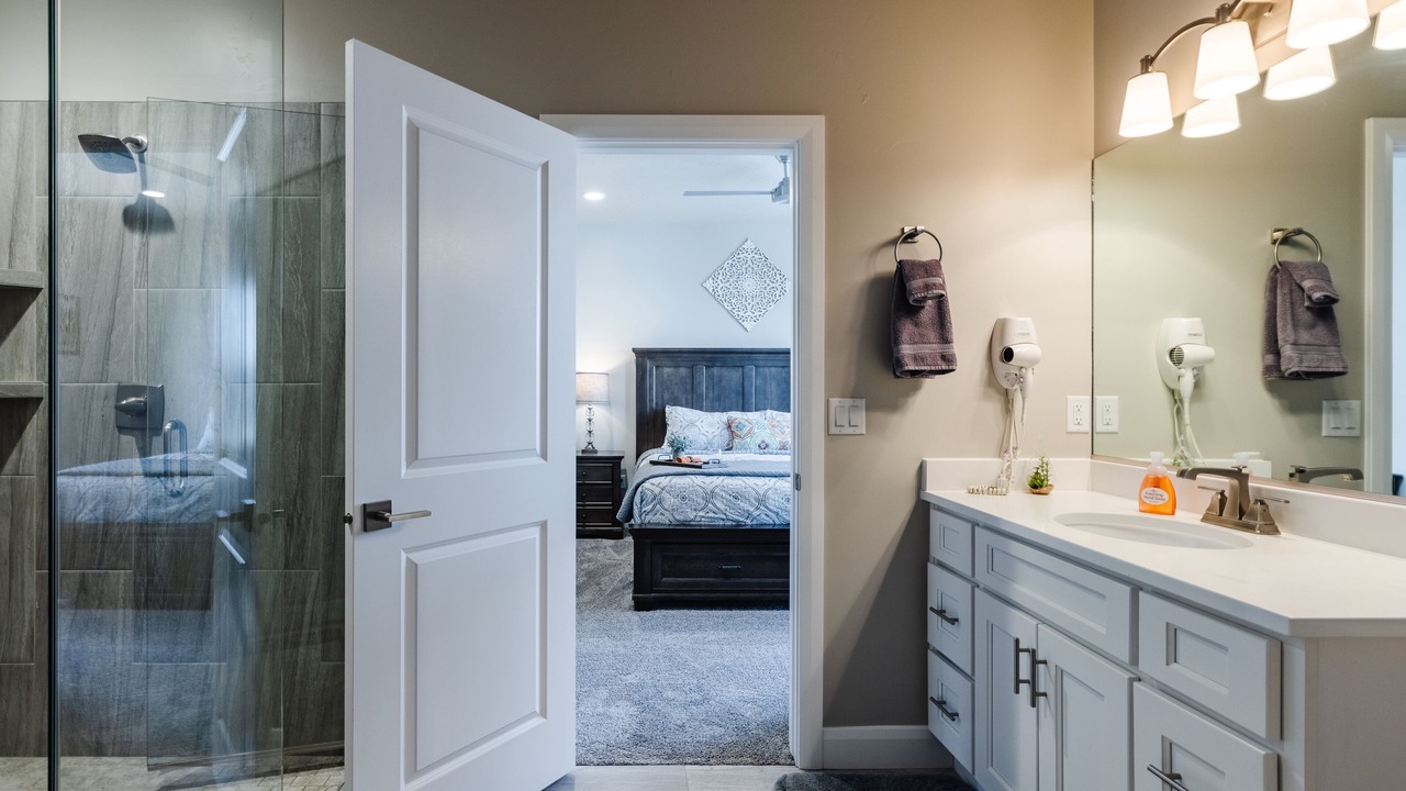 Photo of Bathroom in Hurricane