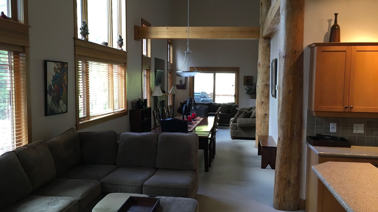 Photo of Livingroom in Rossland