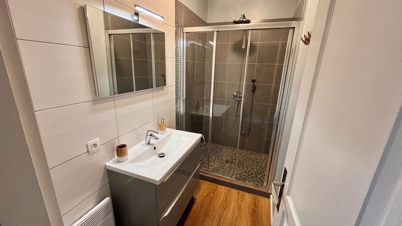 Photo of Bathroom in Marseillette