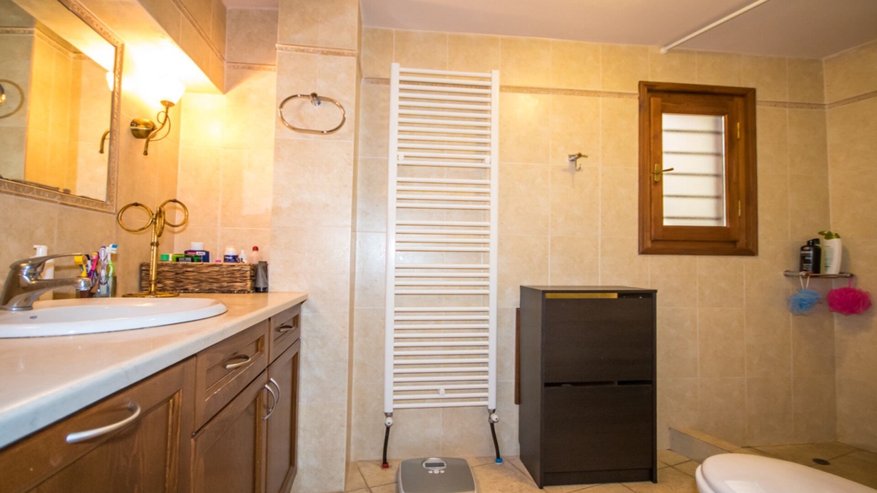 Photo of Bathroom in Koropi