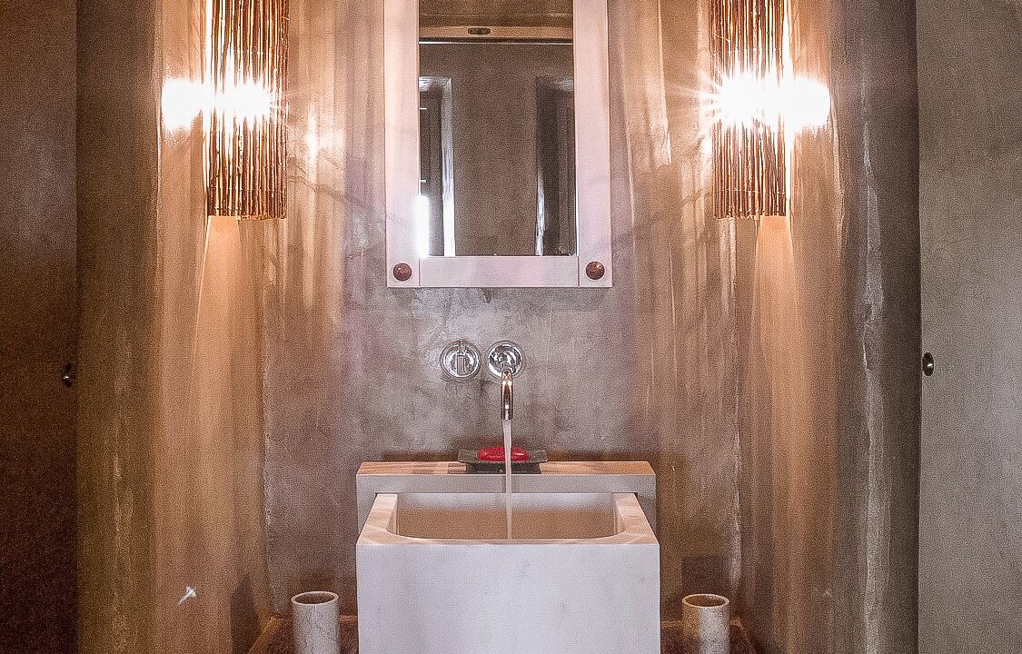 Photo of Bathroom in Apikia