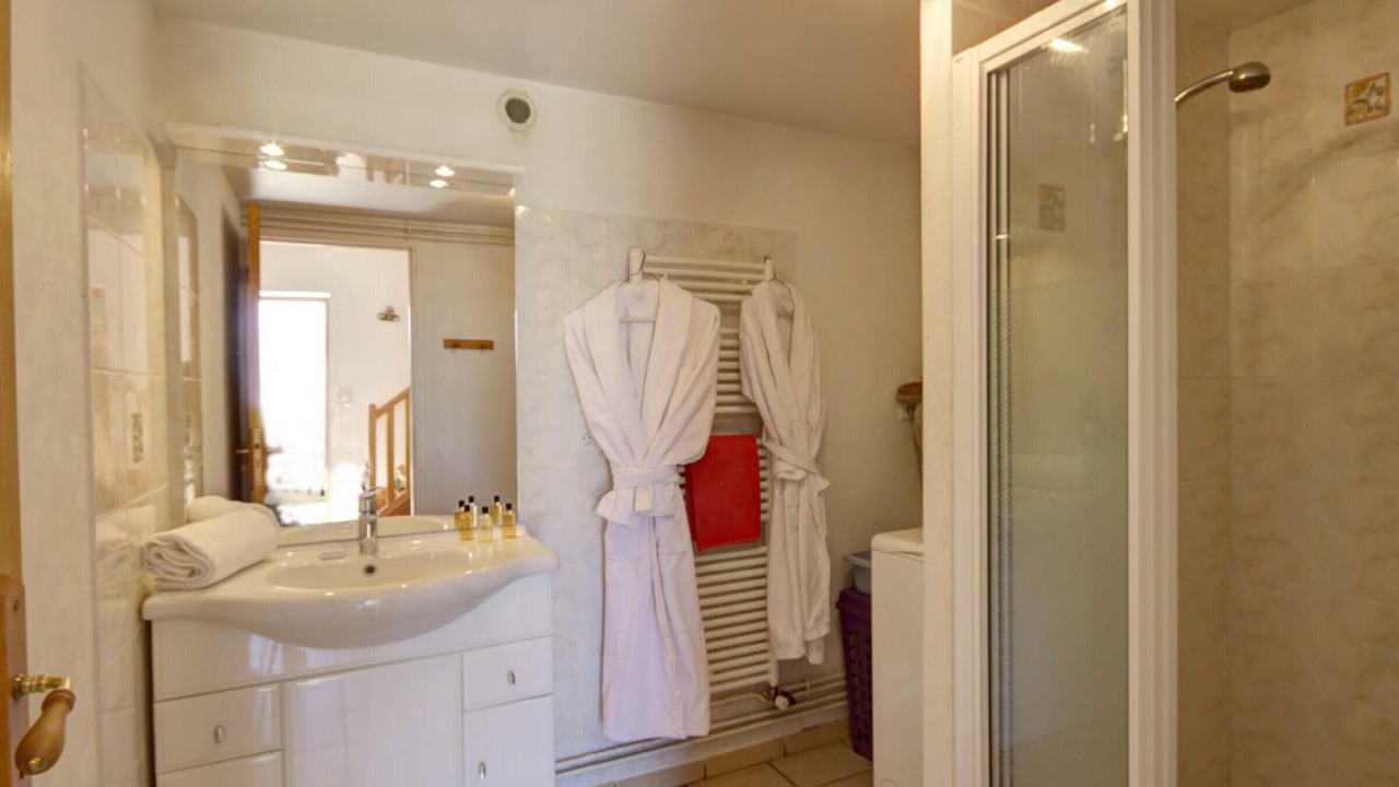 Photo of Bathroom in Les Salles