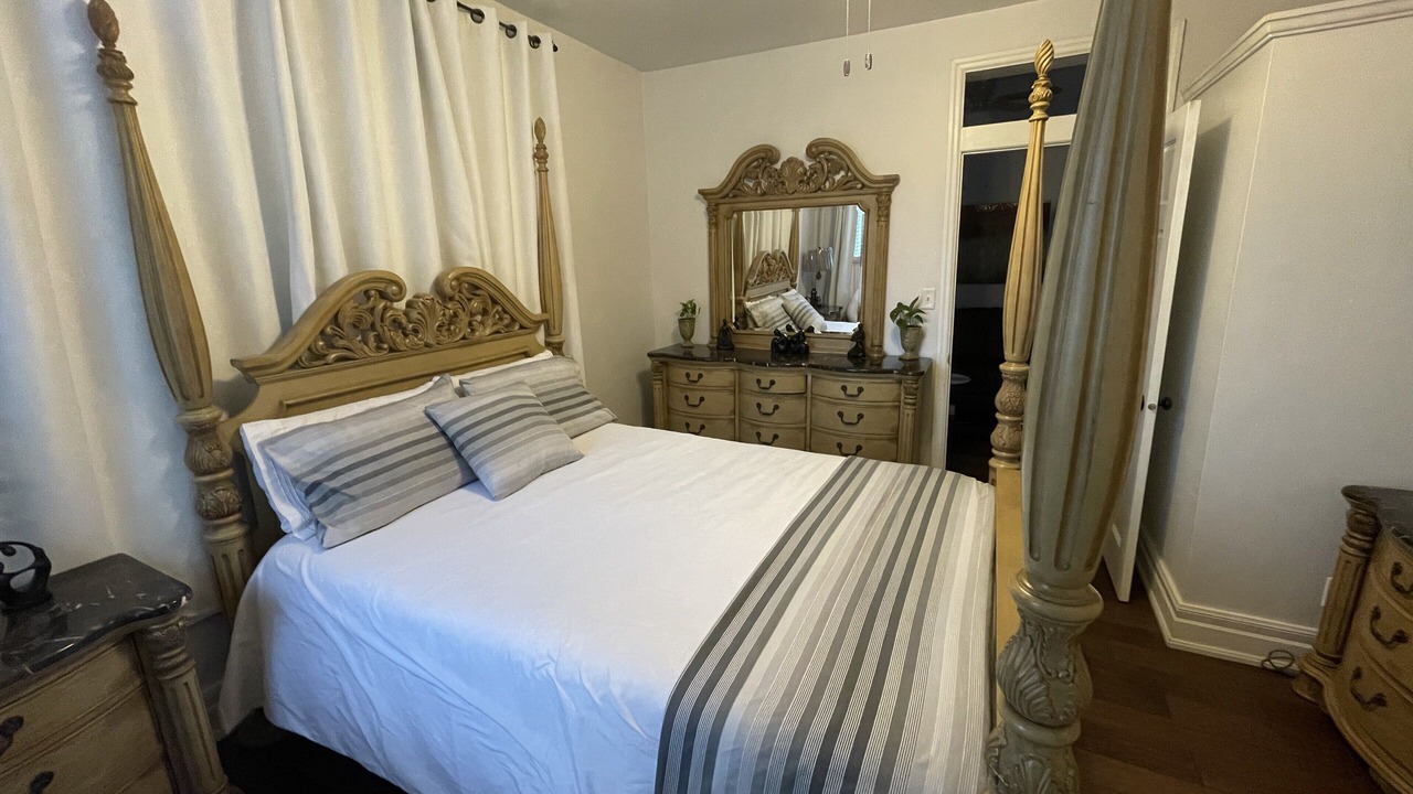 Photo of Bedroom in Niagara Falls