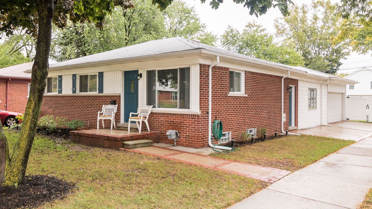 Photo of Outdoor in Royal Oak