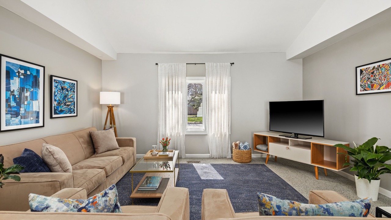 Photo of Livingroom in Royal Oak