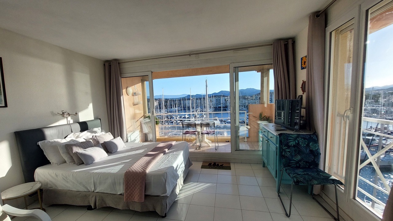 Photo of Bedroom in Frejus Port