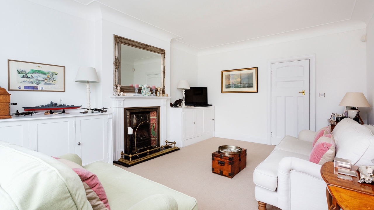 Photo of Livingroom in Kew