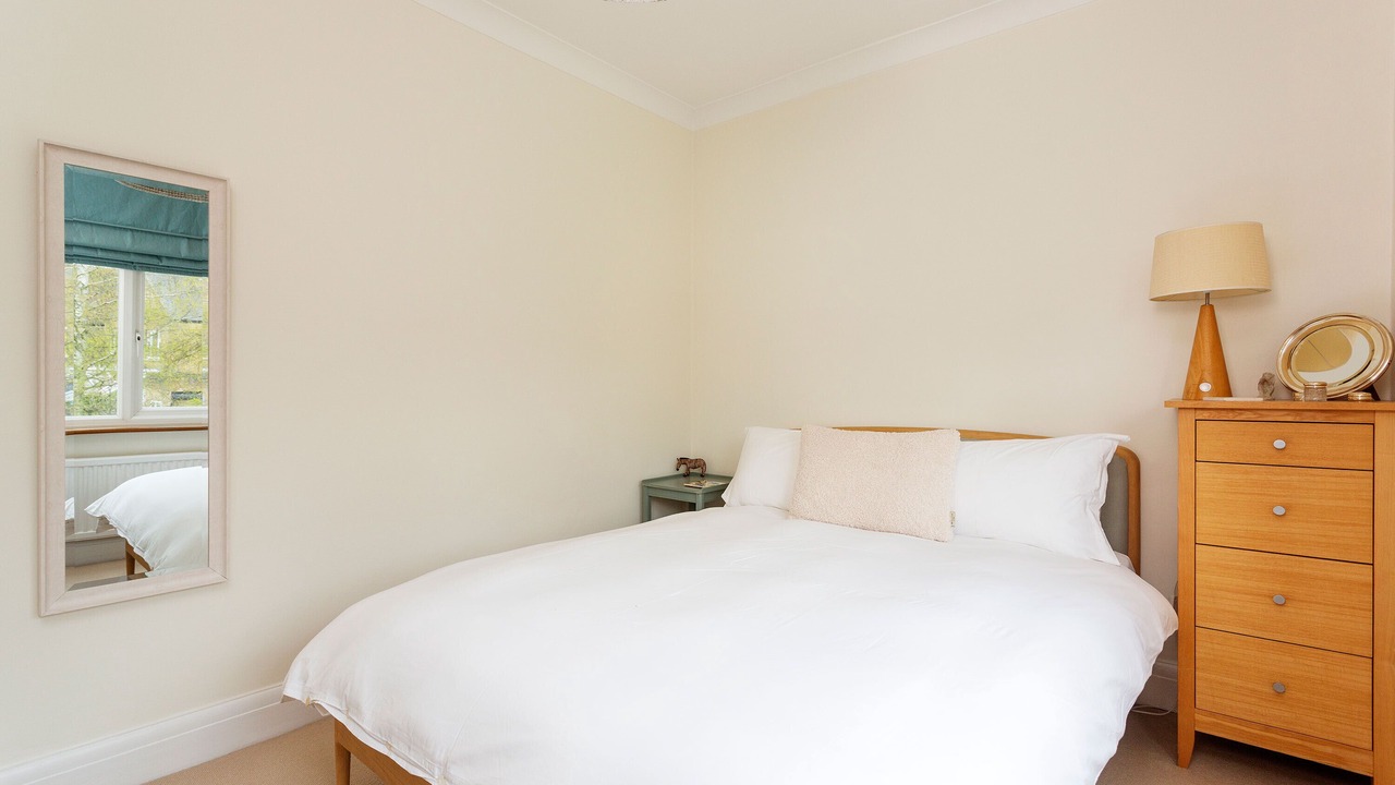 Photo of Bedroom in Kew