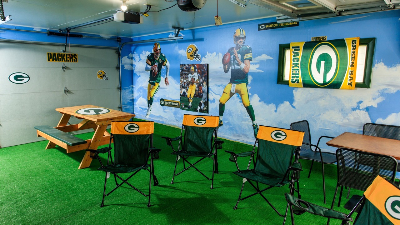 Photo of Others in Green Bay