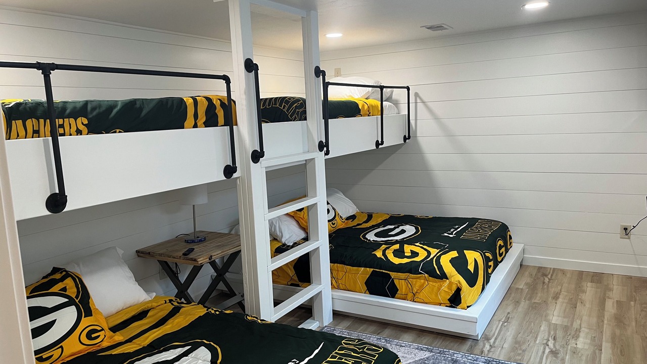 Photo of Others in Green Bay