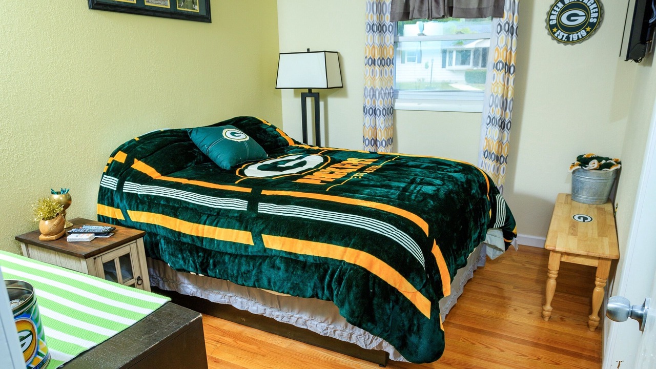 Photo of Others in Green Bay