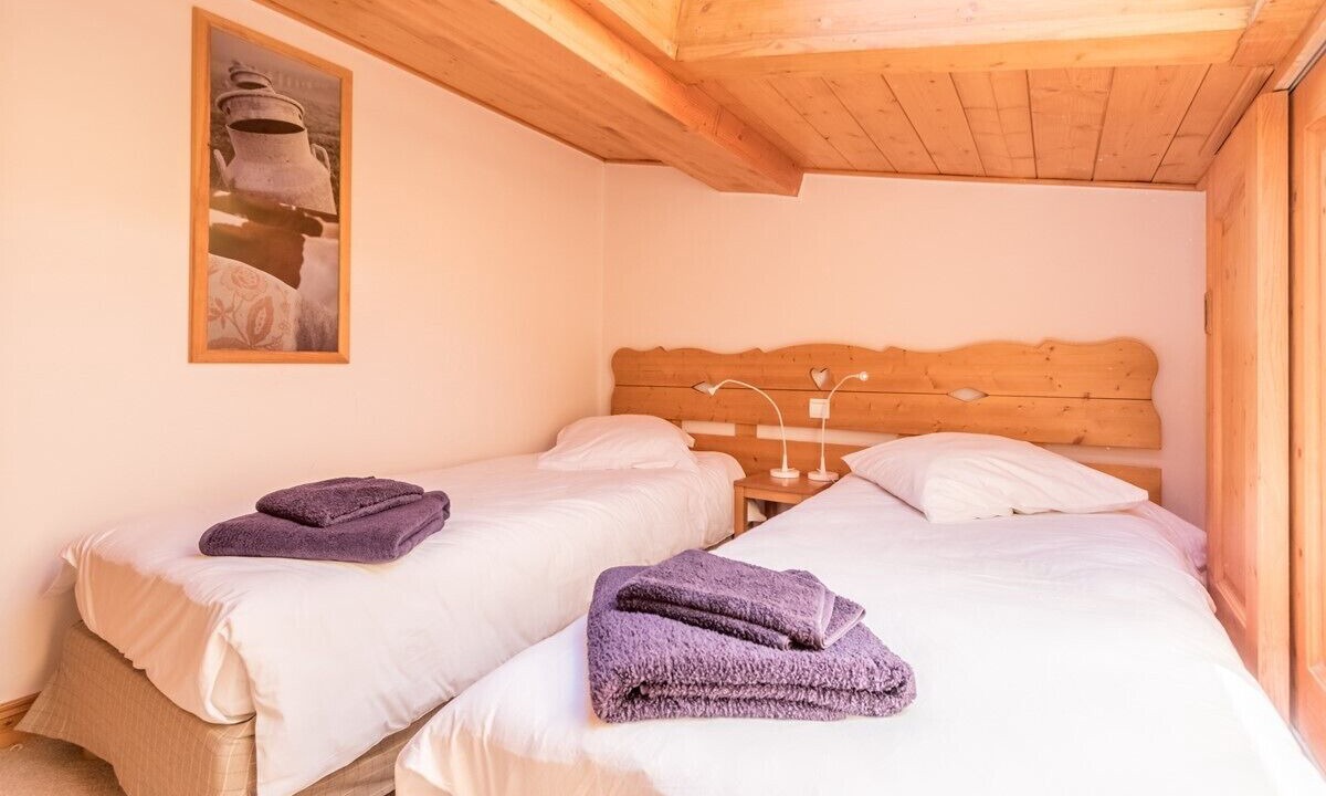 Photo of Bedroom in Arc-1800