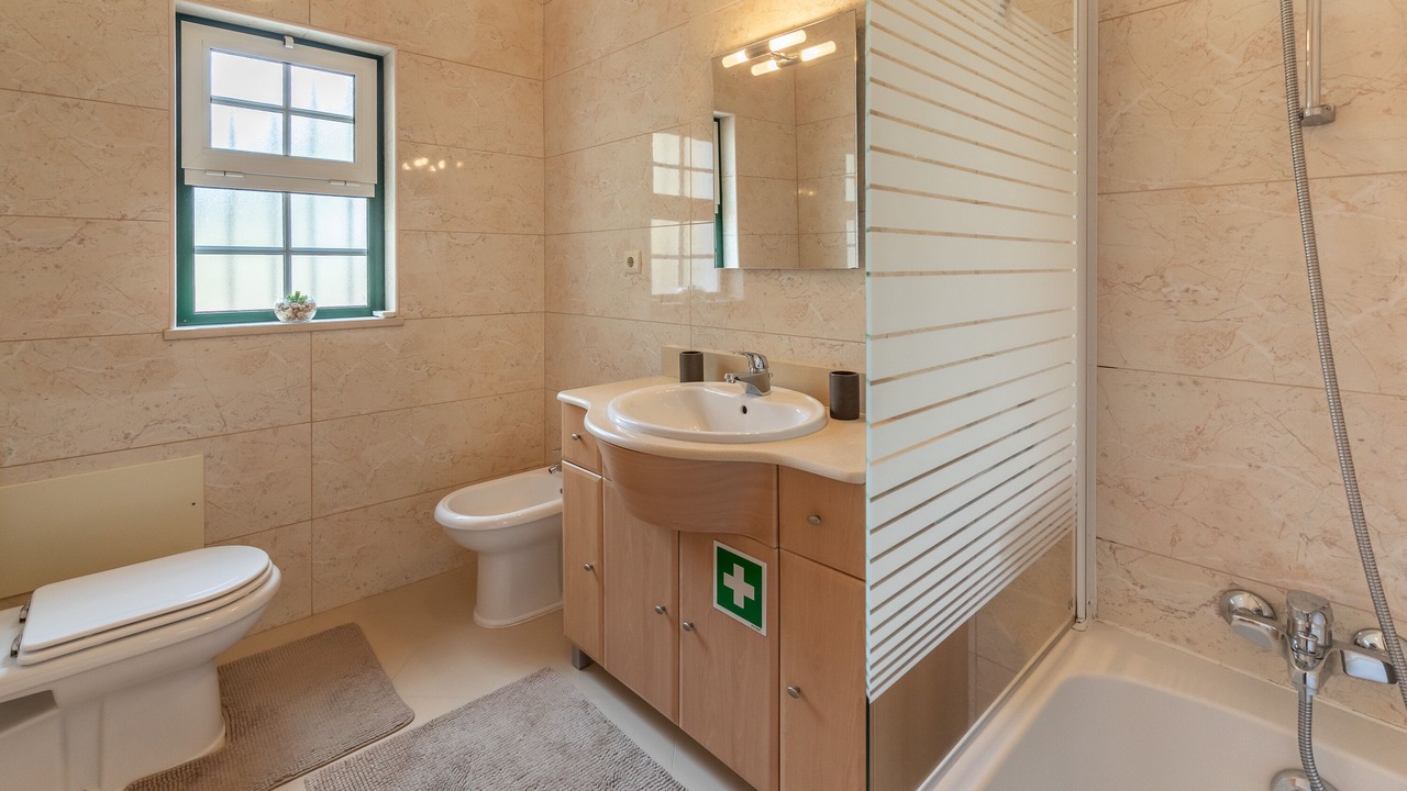 Photo of Bathroom in Alporchinhos