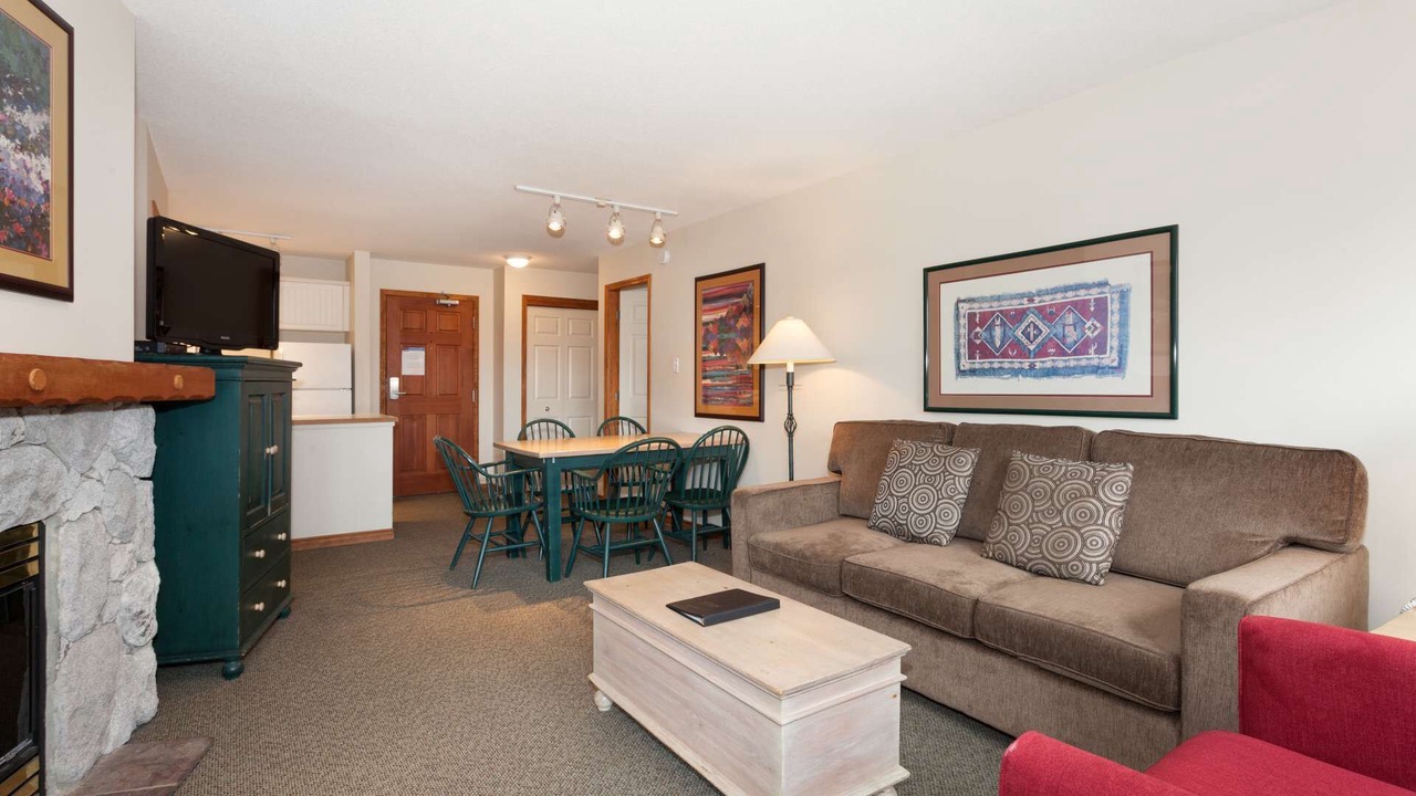 Photo of Livingroom in Upper Village